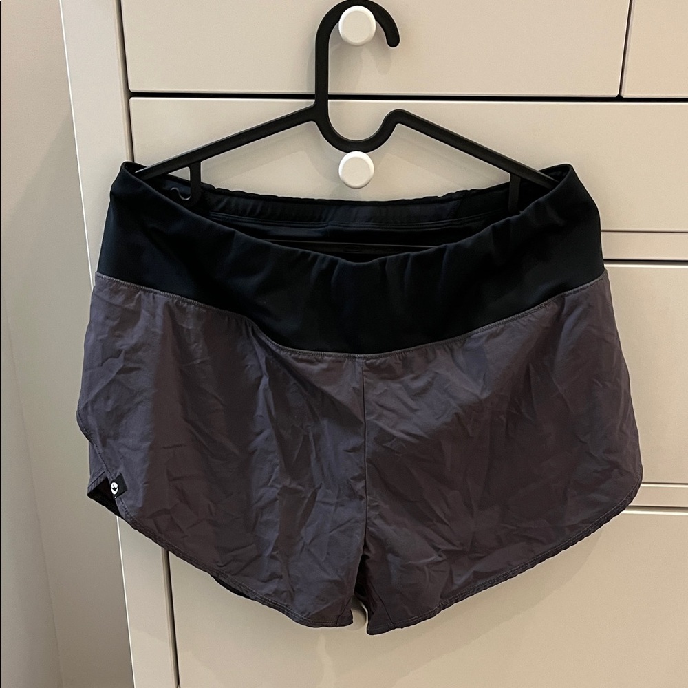 Oiselle featherweight split short
